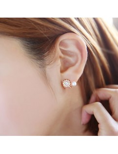 New 1Pair Women Fashion Jewelry Lady Elegant Pearl Snowflake Crystal Rhinestone Ear Cuff Clip on Stud Earrings
